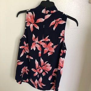 High/V neck floral tank top